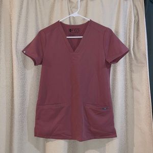 Figs pocket scrub top in Mauve